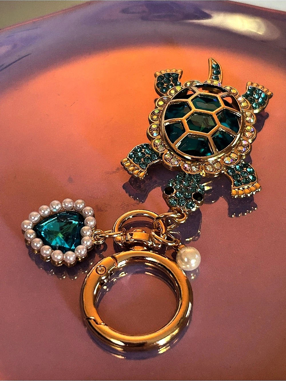 Turtle Rhinestone Keychain in Gold & Green - Picture 6 of 7